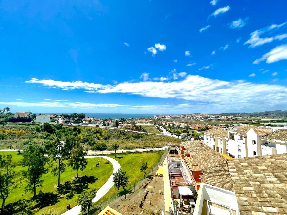 Atico Las Palmeras Golf And Sea Velez-Malaga Bagian luar foto