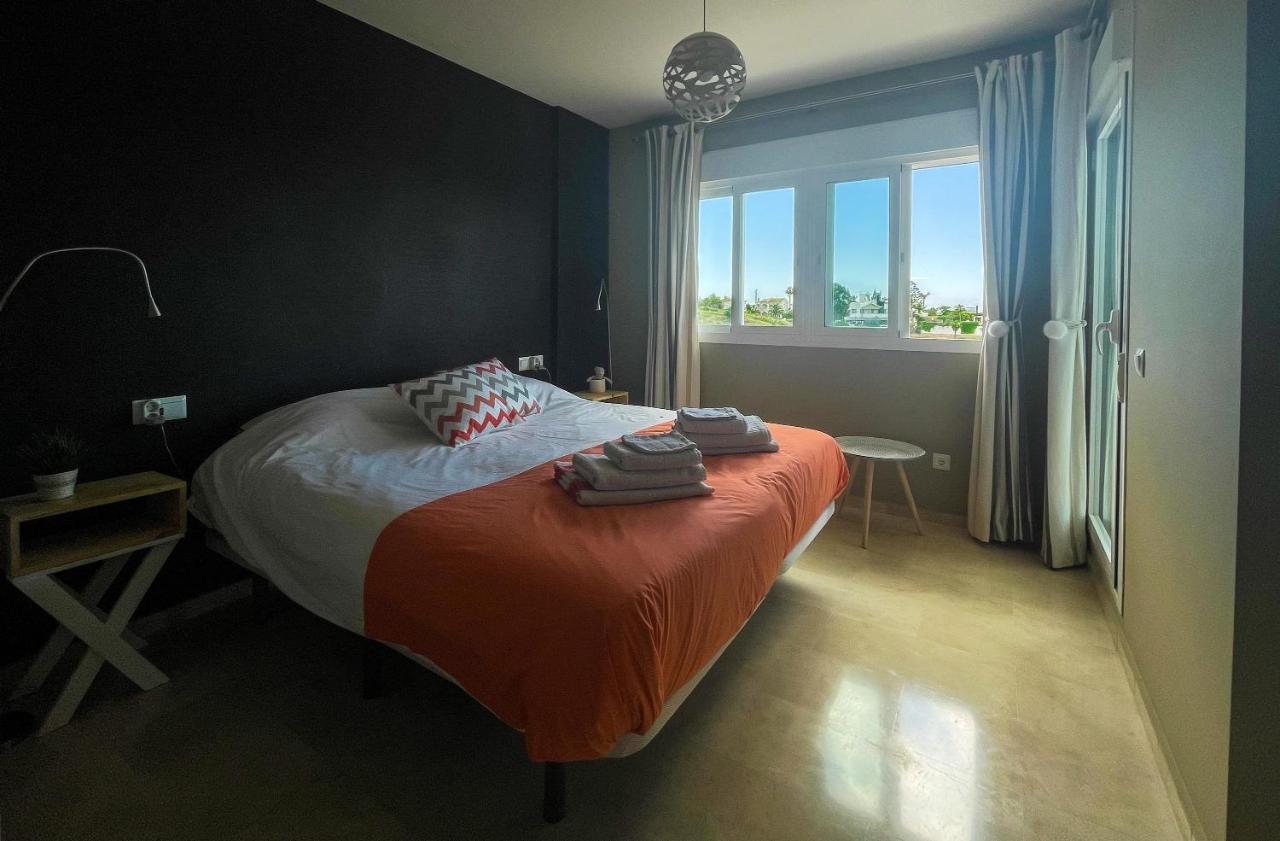Atico Las Palmeras Golf And Sea Velez-Malaga Bagian luar foto